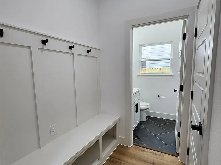 316 S Sandra St #A — Photo 23