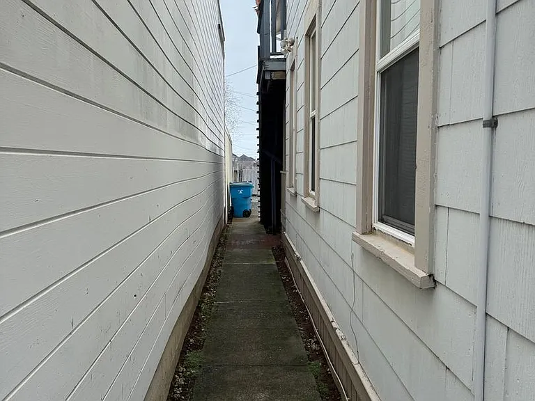 724 B St #1-4 — Photo 15