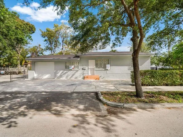 2451 NW 1st St, Miami, FL 33125