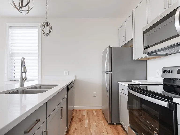 2910 Q St — Photo 21