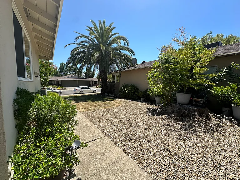 103 Estates Dr #A — Photo 28