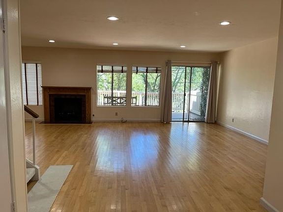 Entry way to the living room