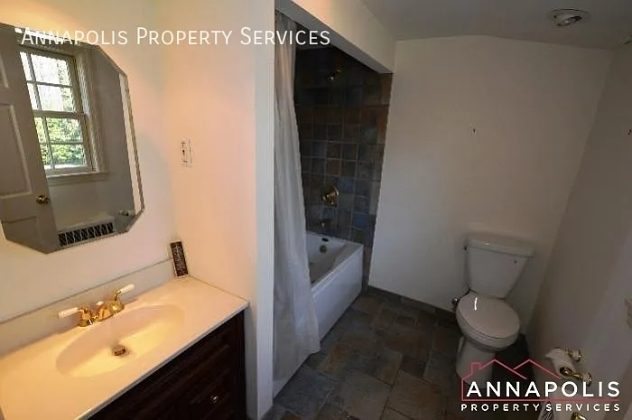 208 Avondale Cir — Photo 14