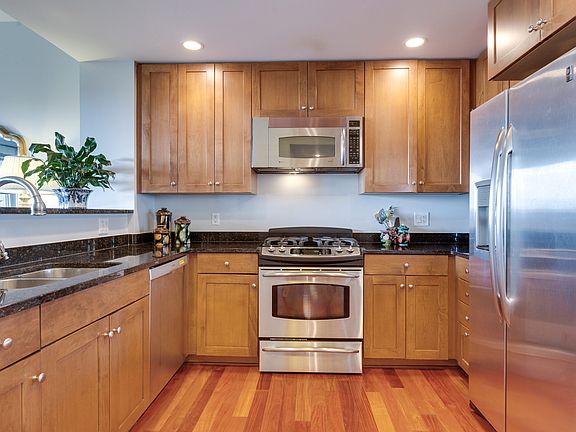 3rd image of 513 W Broad St APT 712