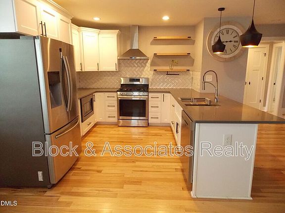 4th image of 202 Lincoln Ct