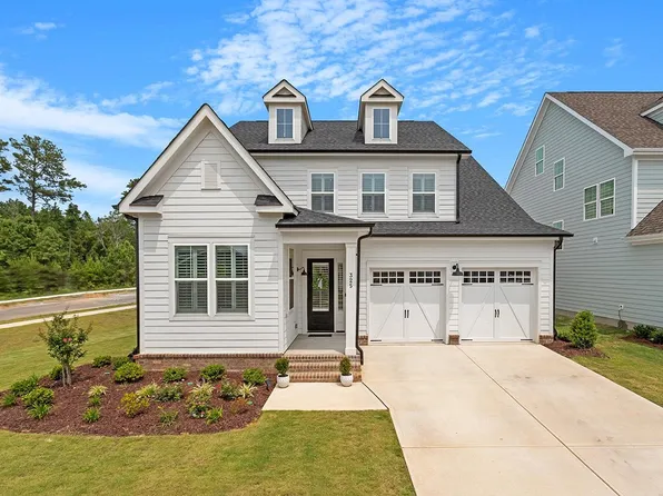 325 Acorn Crossing Rd, Holly Springs, NC 27540