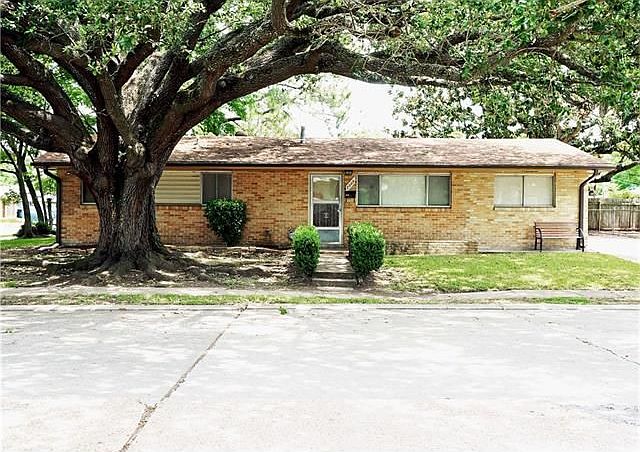 1st image of 7000 Berkley Dr