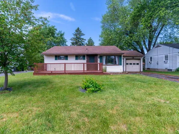 107 Albernathy St, Liverpool, NY 13088