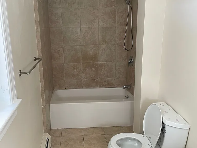 116 Foster St #1 — Photo 13