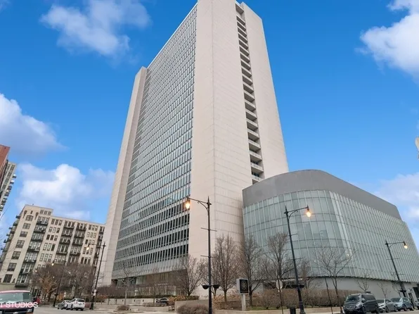 500 W Superior St Unit 2107, Chicago, IL 60610