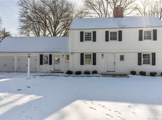 69 Pioneer Dr, West Hartford, CT 06117