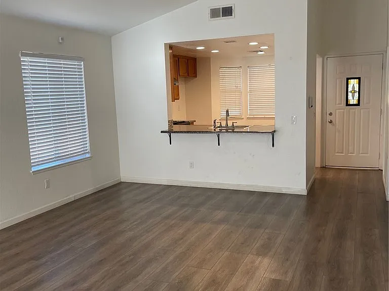 1005 Lilac St — Photo 5