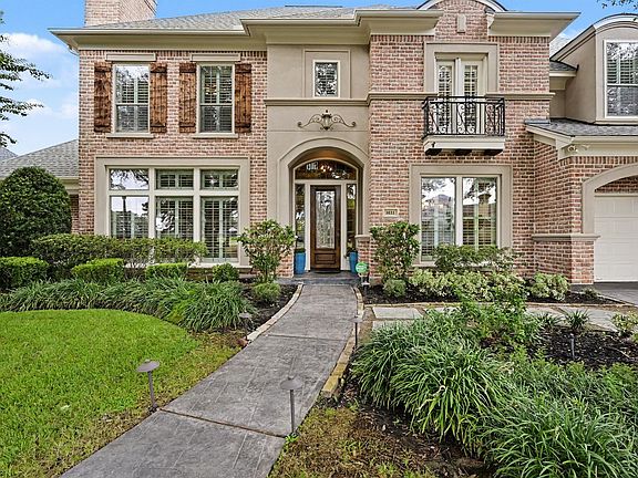 3rd image of 8111 Machaelas Way