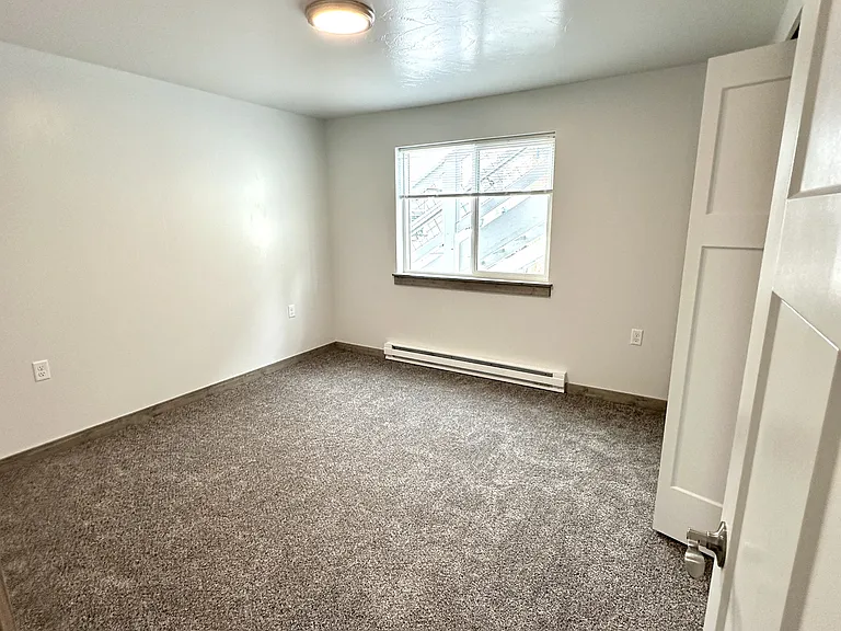 3189 Queen Anns St #2 — Photo 11