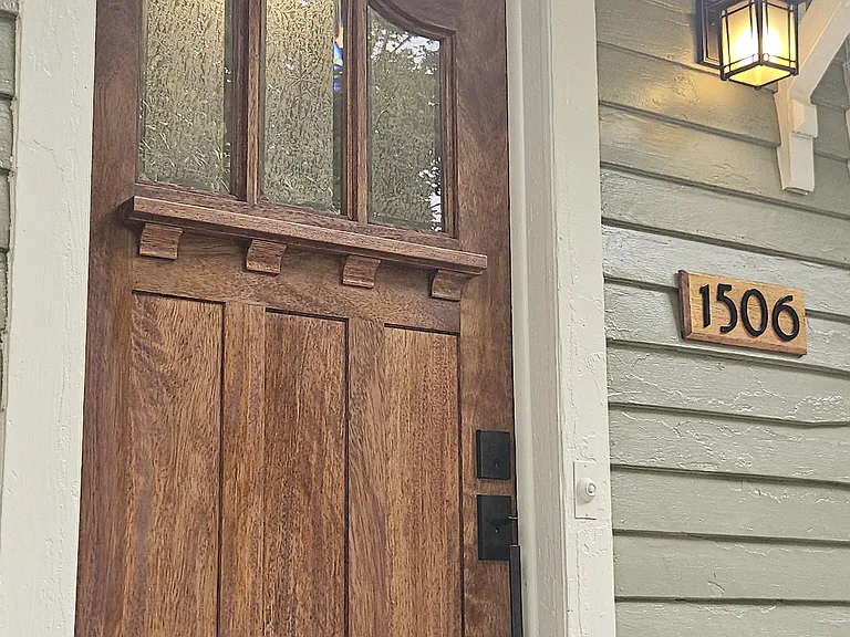 1506 W Cleveland St — Photo 2