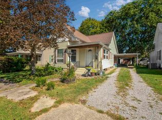 208 N 12th St, Herrin, IL 62948