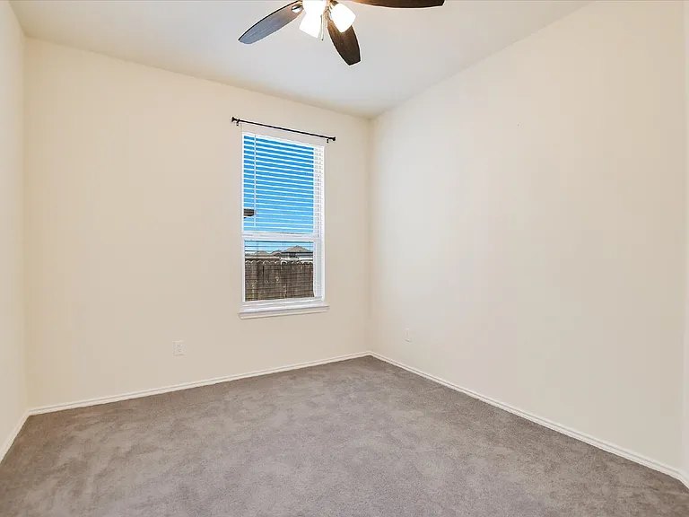 216 The Duke Dr — Photo 17