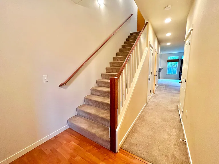 2534 NW 1st Dr — Photo 3