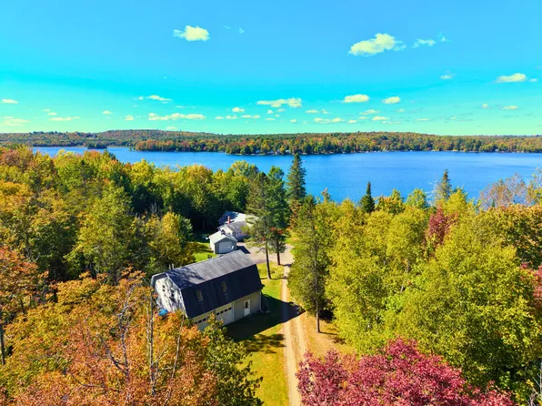 8 Ireland Lane, Dexter, ME 04930