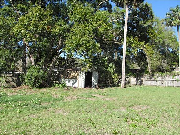 4th image of 180 S Leavitt Ave
