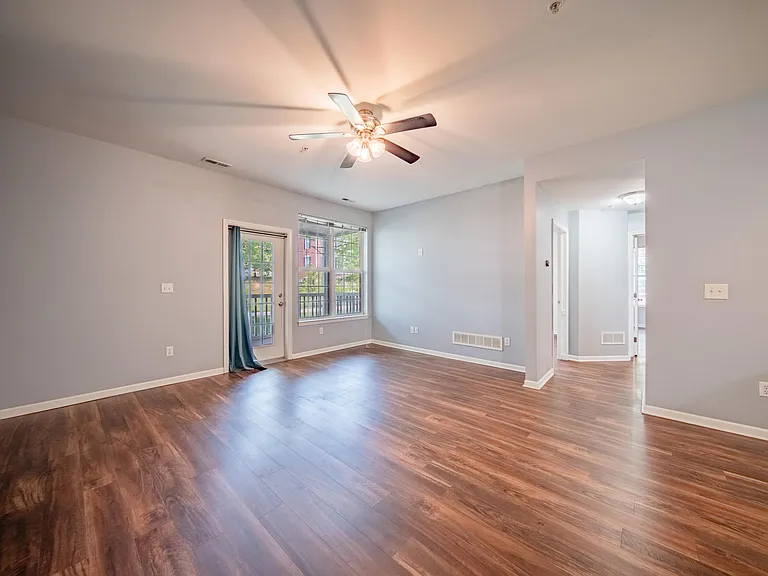 953 E Summerfield Glen Cir — Photo 8