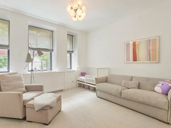 235 West 75th Street image 10 of 12