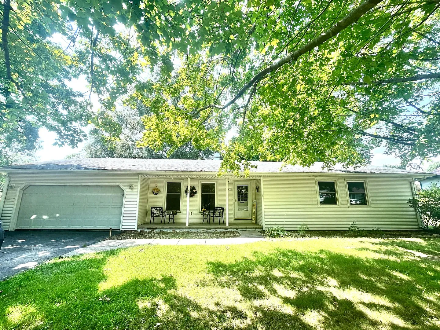 707 Western Hills Dr photo 1