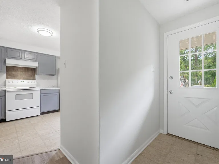 217 Vista Ct — Photo 6