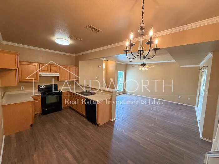 241 Rentz Place Cir — Photo 7
