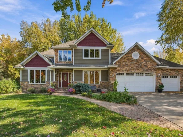 1438 Pondview Cir, Lino Lakes, MN 55038
