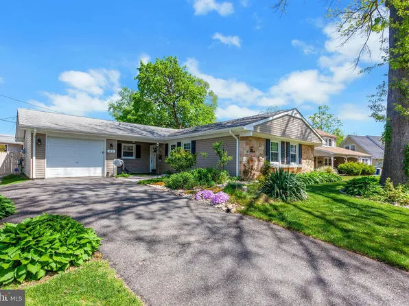40 Harrington Cir, Willingboro, NJ 08046
