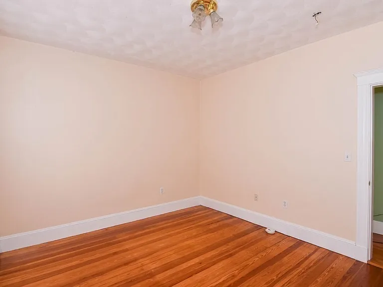 9 Greenville St #3 — Photo 9