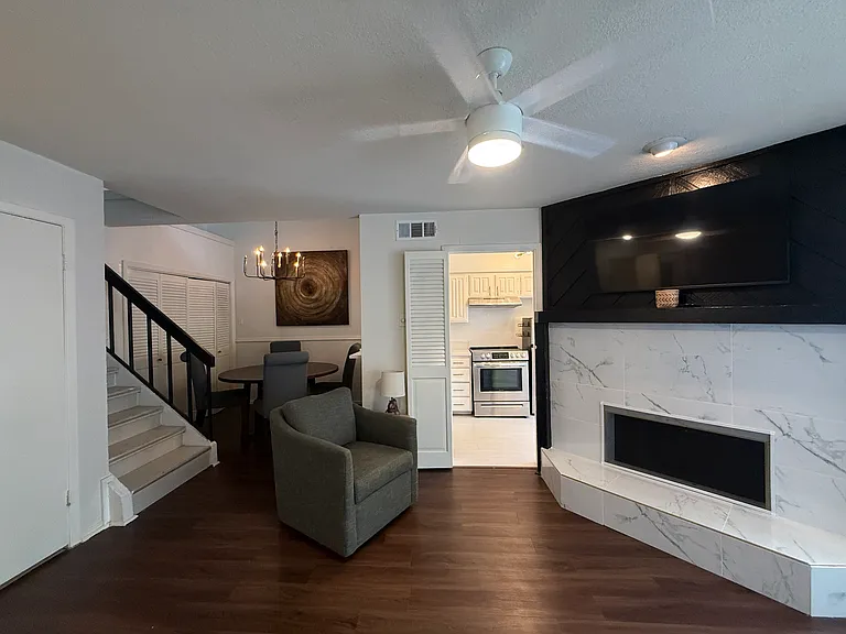 336 Melrose Dr #8A — Photo 8