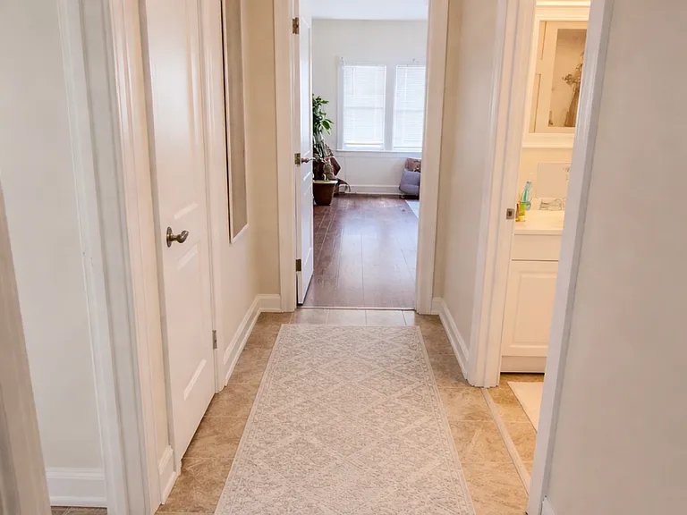 908 9th Ave #2 — Photo 5