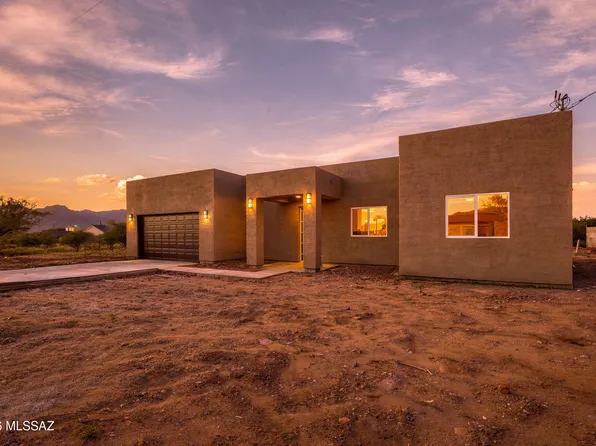 44 Calle Etopia, Rio Rico, AZ 85648