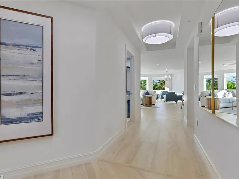 2728 Tiburon Blvd E #302 — Photo 15