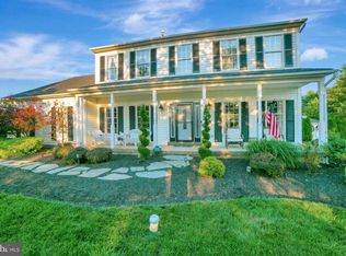 137 Fairway Dr, Harleysville, PA 19438