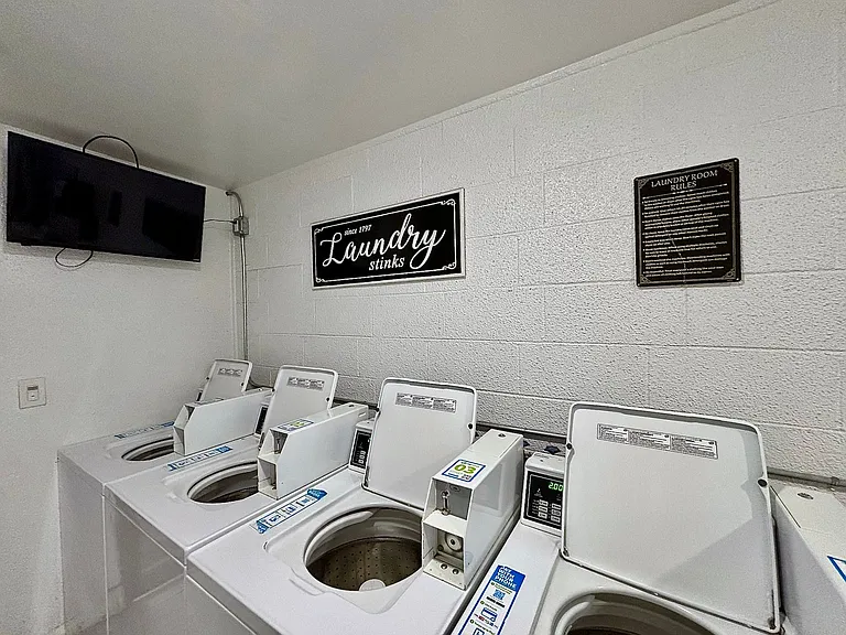 520 Rentals — Photo 15