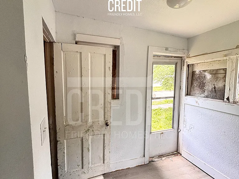 1700 E Prairie Ave — Photo 5