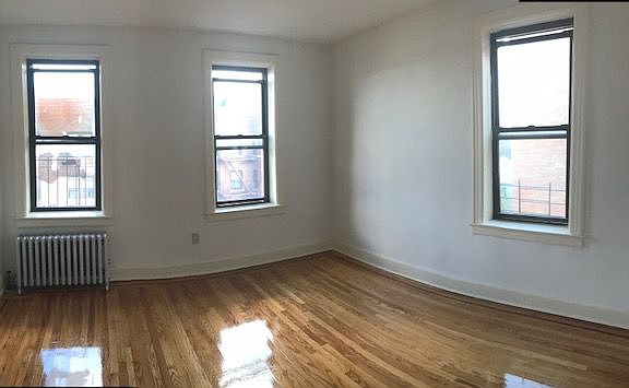 3rd image of 4536 39th Pl APT 6D