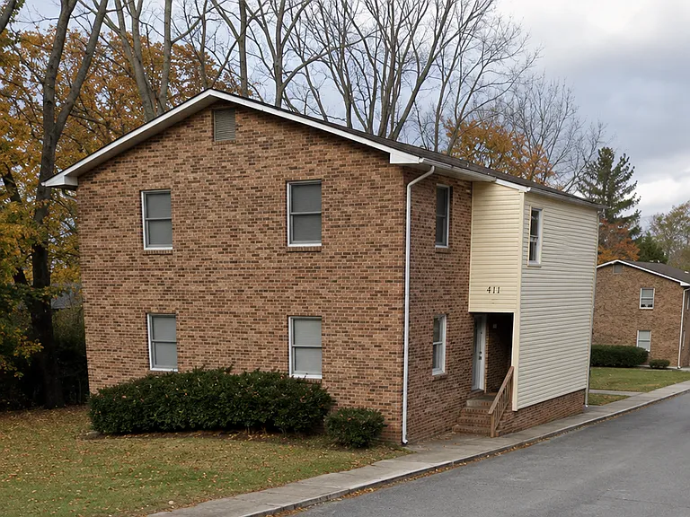 411 Lee St #C — Photo 1