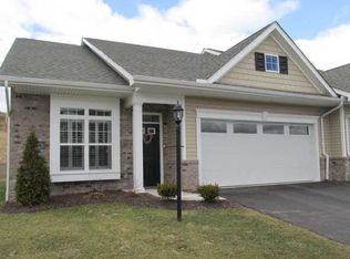 1126 Scepter Ln W, Greensburg, PA 15601