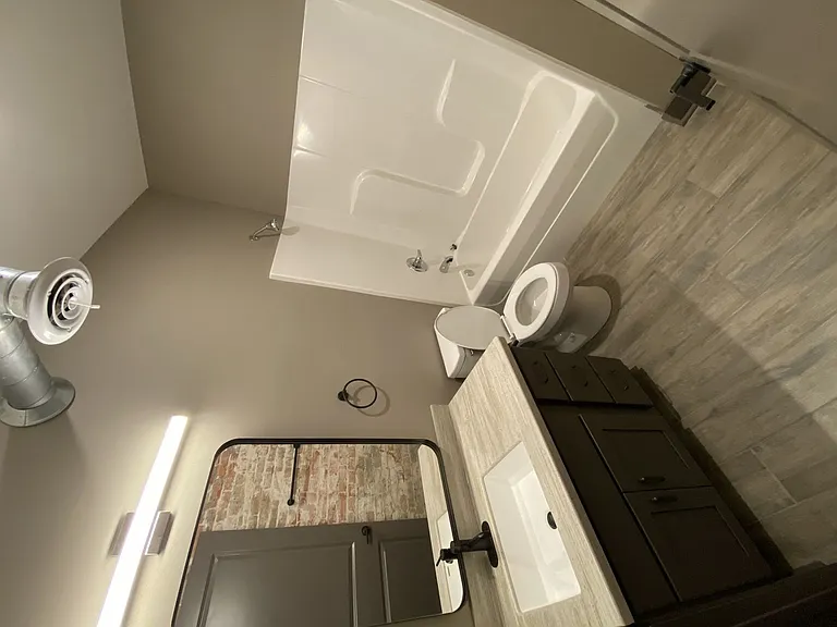 227 Broadway St — Photo 6