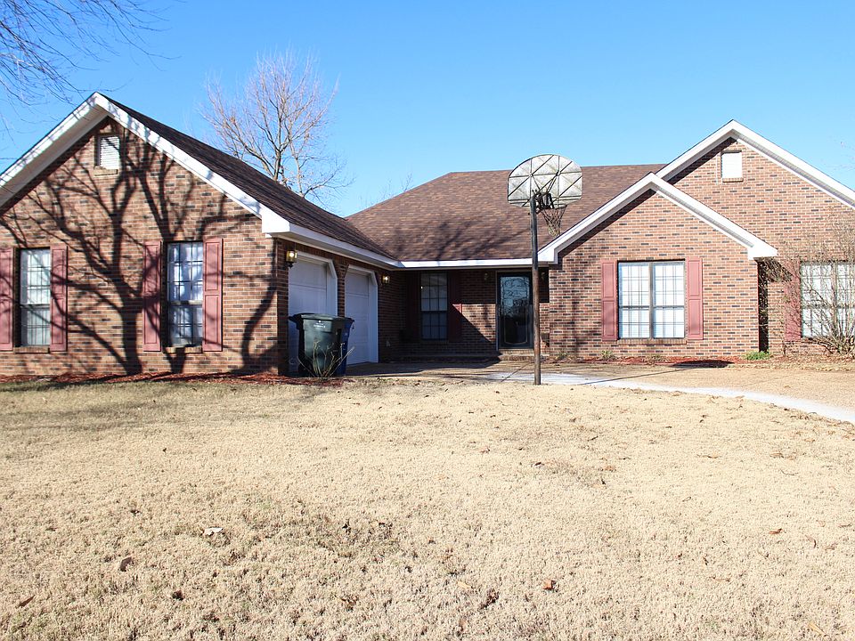 1st image of 109 Twin Oak Dr