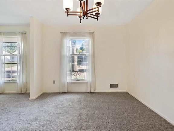 5th image of 11515 W 99th Ter