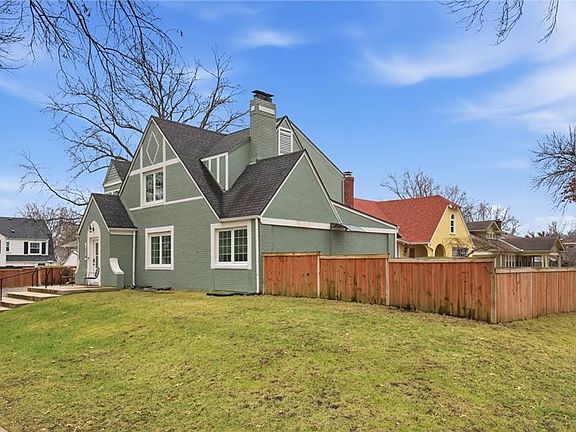 4th image of 103 E Meyer Blvd