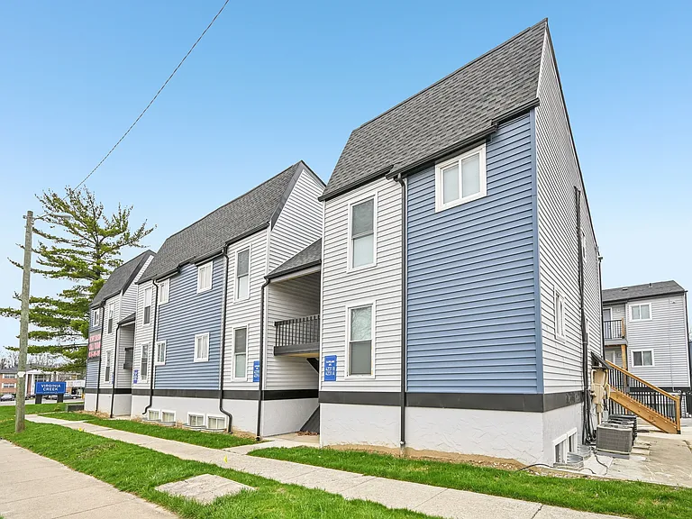 Virginia Creek Apartments — Photo 33