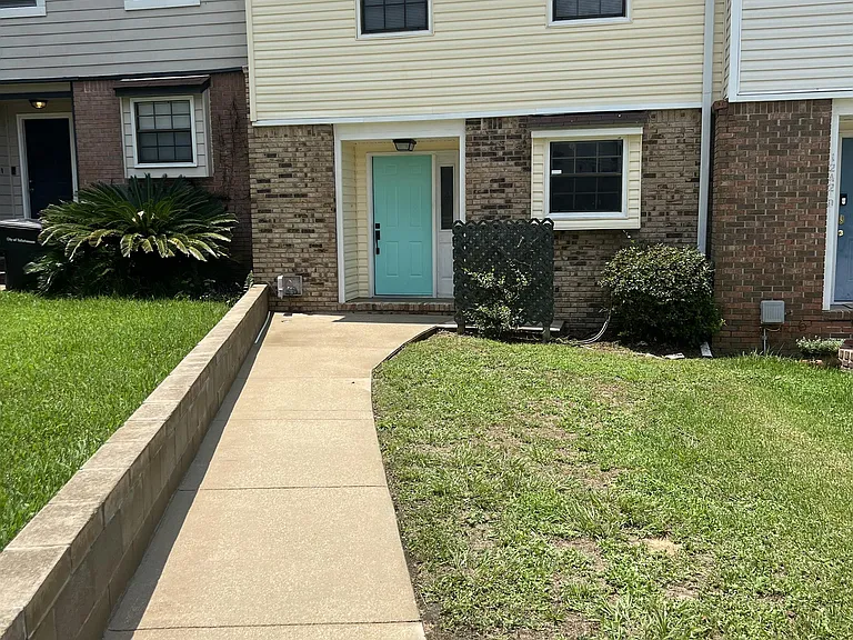 1242 Chee Ln — Photo 4