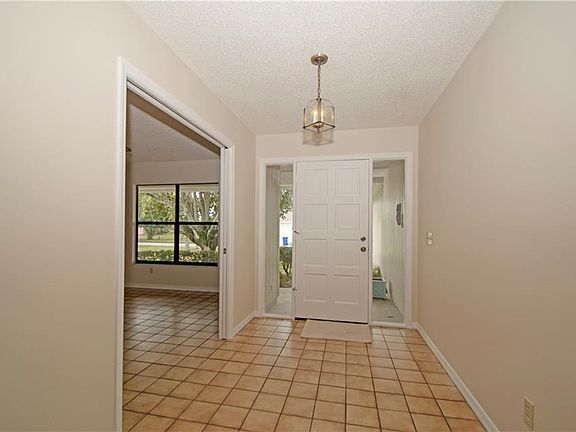 3rd image of 420 W Forest Trl