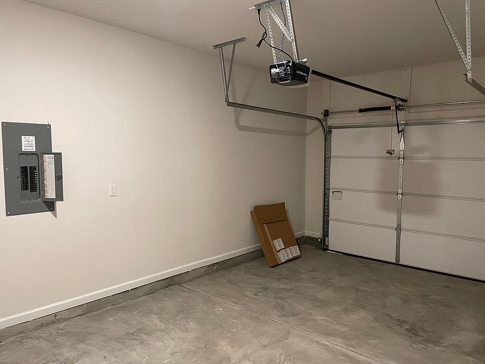 Garage-1